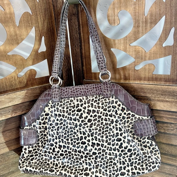 Guess Laura Leopard Baguette Bag Special Edition